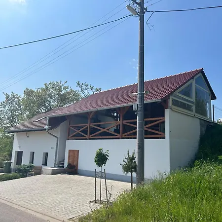 Διαμέρισμα Sebina Zarucujici Absolutni Soukromi Drnholec