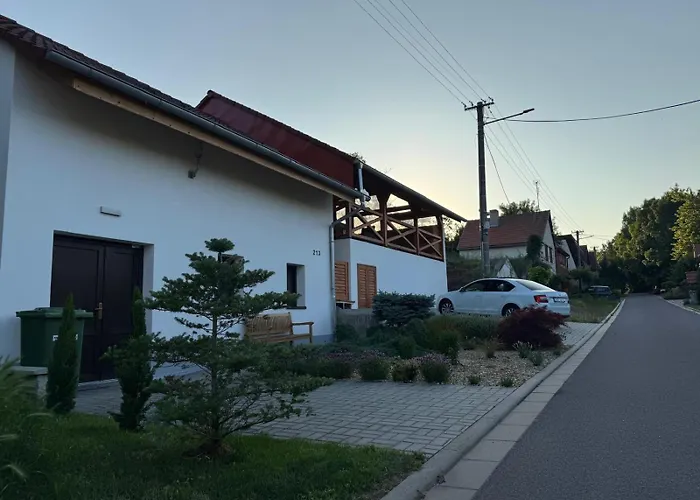 شقة Sebina Zarucujici Absolutni Soukromi A Klid S Lahvi Vina Jako Darek *