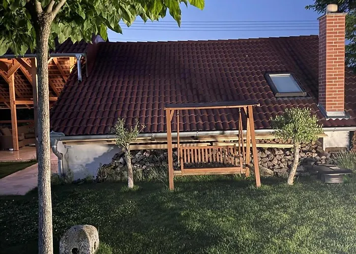 شقة Sebina Zarucujici Absolutni Soukromi A Klid S Lahvi Vina Jako Darek